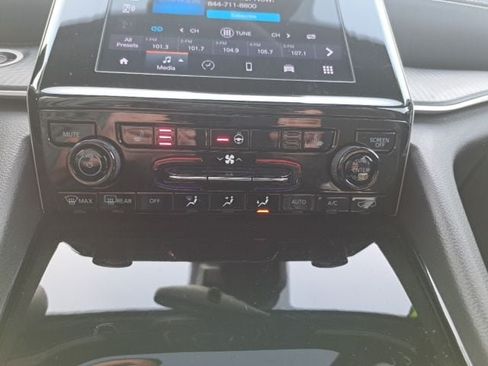 Certified 2023 Jeep Grand Cherokee Altitude AWD/4WD image 21