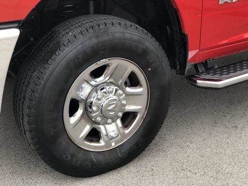 Used 2024 RAM 2500 Big Horn w/ Bed Utility Group image 2