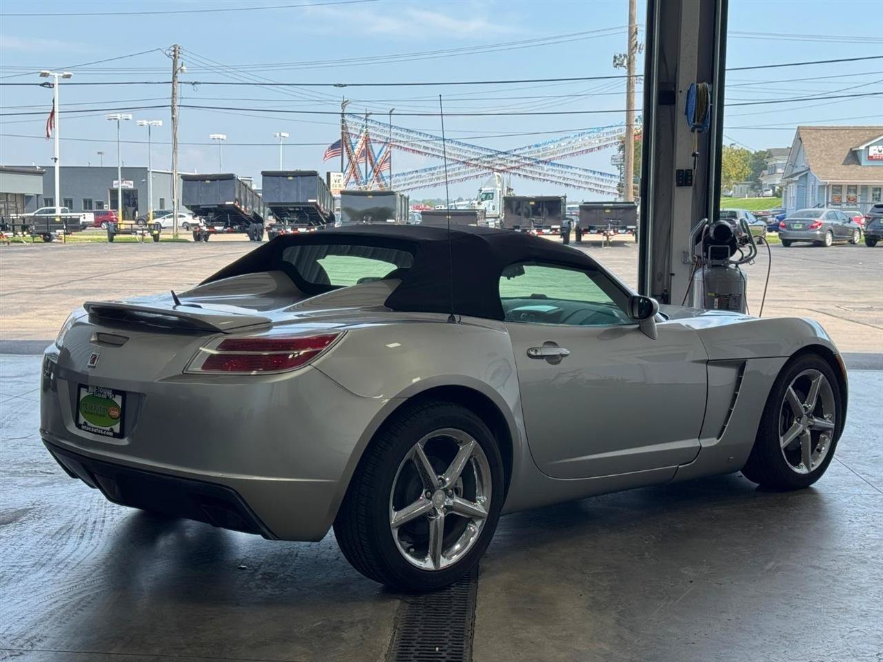 Used 2007 Saturn Sky w/ Premium Trim Pkg RWD image 3