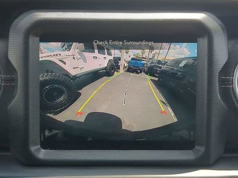 Used 2022 Jeep Wrangler Unlimited Sahara w/ Safety Group AWD/4WD image 23