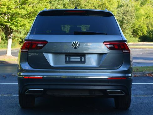 Used 2021 Volkswagen Tiguan SE FWD image 7