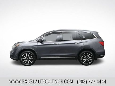 Used 2020 Honda Pilot Touring image 3