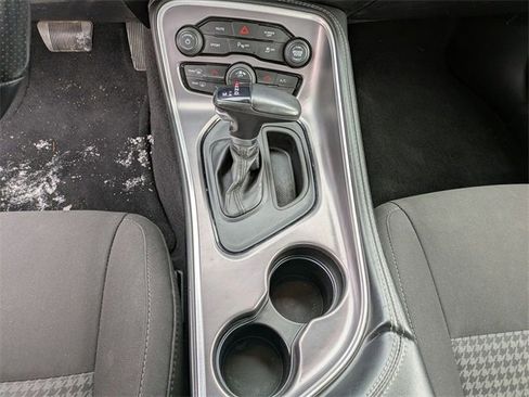 Used 2022 Dodge Challenger GT image 14