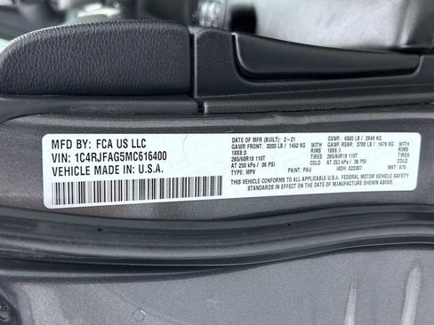 Used 2021 Jeep Grand Cherokee Laredo X image 25