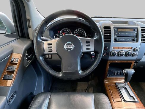 Used 2005 Nissan Pathfinder LE RWD image 5