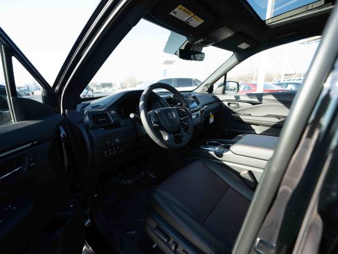 New 2026 Honda Ridgeline Black Edition image 8