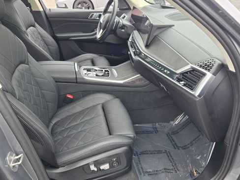 Used 2023 BMW X7 xDrive40i w/ Premium Package AWD/4WD image 6