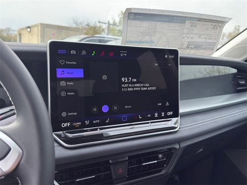 New 2026 Volkswagen Tiguan SE image 16