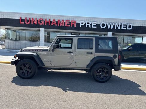 Used 2017 Jeep Wrangler Unlimited Rubicon w/ Quick Order Package 24Z Recon image 10