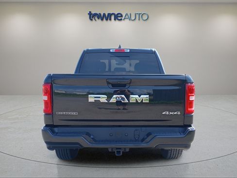 Used 2025 RAM 1500 Big Horn AWD/4WD image 4