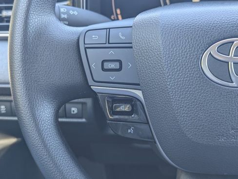 Used 2025 Toyota Camry LE image 21