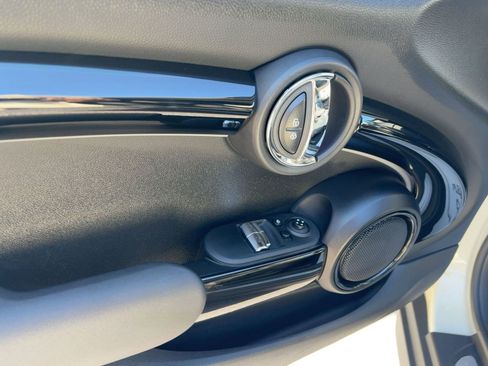 Certified 2023 MINI Cooper 2-Door Hardtop image 12