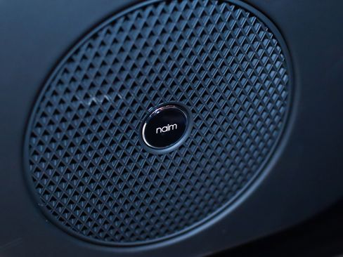 New 2025 Bentley Bentayga image 55