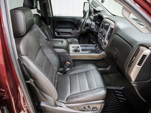 Used 2017 GMC Sierra 2500 Denali AWD/4WD image 25