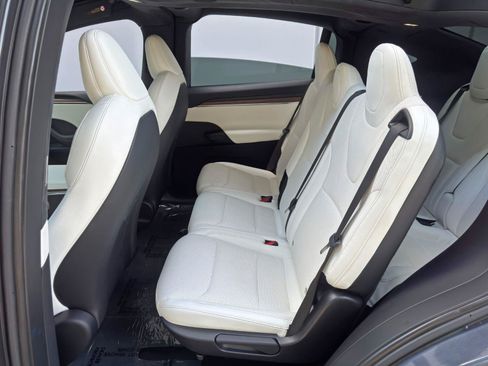 Used 2022 Tesla Model X AWD/4WD image 47