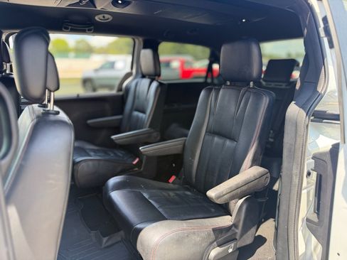 Used 2019 Dodge Grand Caravan GT FWD image 30
