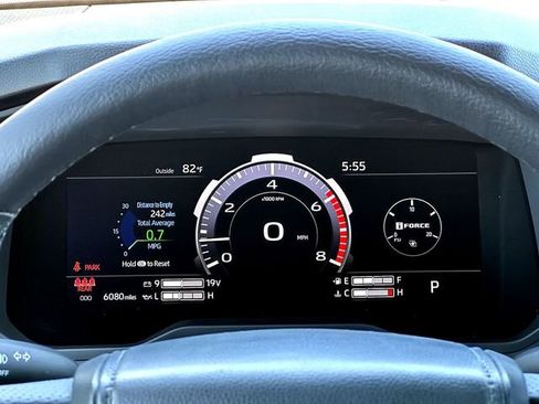 New 2025 Toyota Tundra Limited AWD/4WD image 19