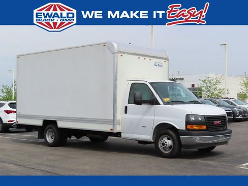 Used 2024 GMC Savana 3500 Extended w/ Power Convenience Package RWD image 1