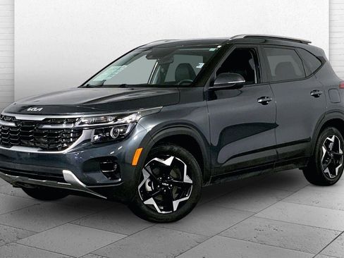 Used 2025 Kia Seltos S image 12