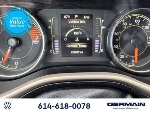 Used 2016 Jeep Cherokee Latitude w/ Cold Weather Group AWD/4WD image 23