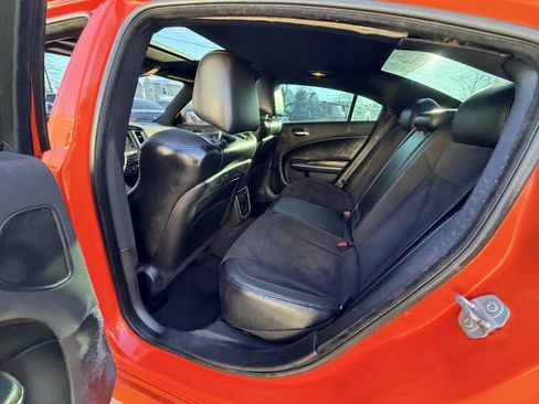 Used 2016 Dodge Charger R/T Scat Pack w/ Technology Group RWD image 46