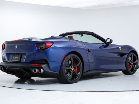 Certified 2019 Ferrari Portofino image 15