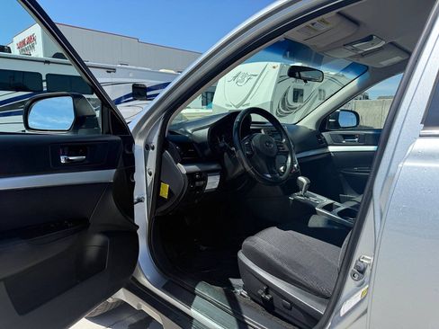 Used 2012 Subaru Outback 2.5i Premium AWD/4WD image 10