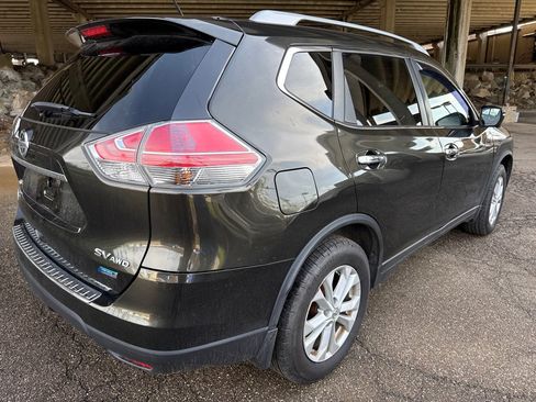 Used 2014 Nissan Rogue SV w/ SV Premium Package image 3