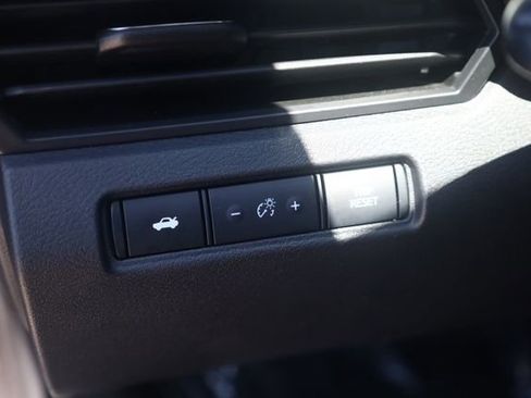 Used 2020 Nissan Altima 2.5 SR w/ Premium Package FWD image 10