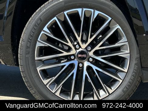 New 2026 GMC Terrain Denali w/ LPO, Floor Liner Package AWD/4WD image 9