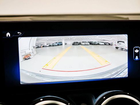 Used 2026 Mercedes-Benz GLB 250 image 23