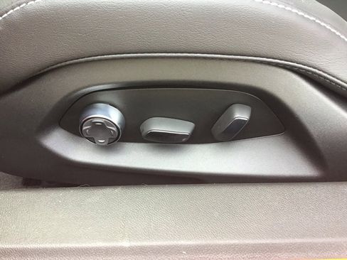 New 2026 Chevrolet Corvette Stingray Preferred Cpe w/ Z51 Performance Package image 32