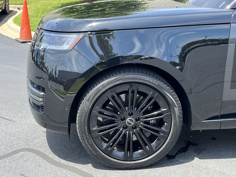 Certified 2023 Land Rover Range Rover SE AWD/4WD image 13