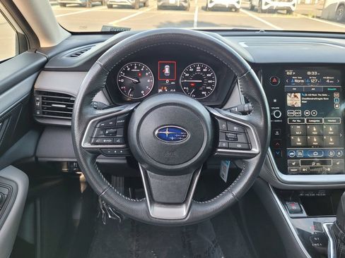 Used 2024 Subaru Outback Premium AWD/4WD image 17