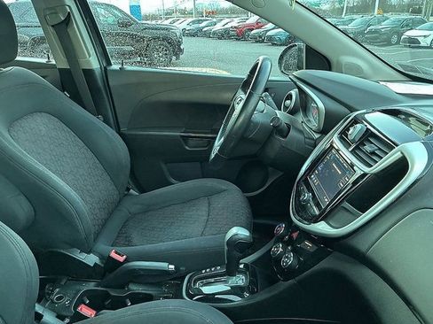 Used 2018 Chevrolet Sonic LT w/ Convenience Package image 21