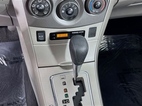 Used 2011 Toyota Corolla LE image 21