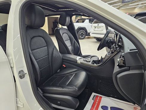 Used 2018 Mercedes-Benz C 300 Sedan w/ Premium Package image 20