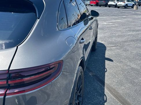 Used 2017 Porsche Macan GTS AWD/4WD image 17