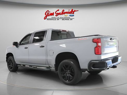 Used 2024 Chevrolet Silverado 1500 LT Trail Boss w/ Convenience Package II AWD/4WD image 4