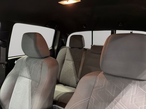 Used 2019 Toyota Tacoma TRD Sport w/ Technology Package image 4