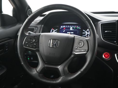 Used 2024 Honda Passport TrailSport image 17