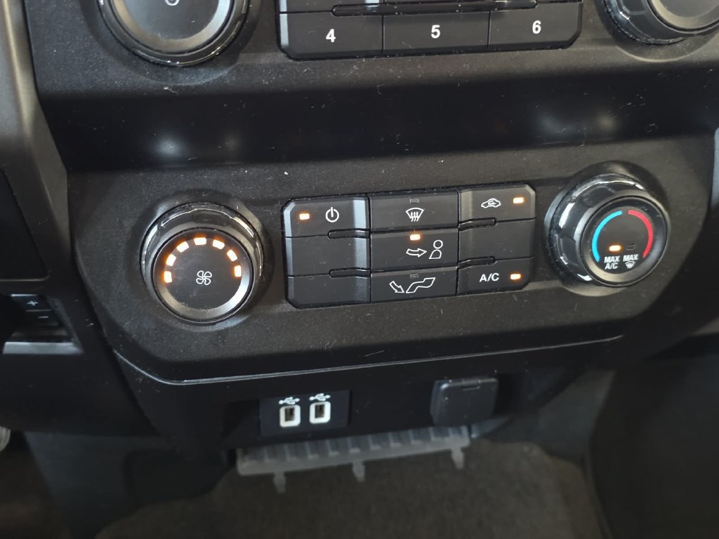 Used 2020 Ford F150 XLT w/ Trailer Tow Package RWD image 24