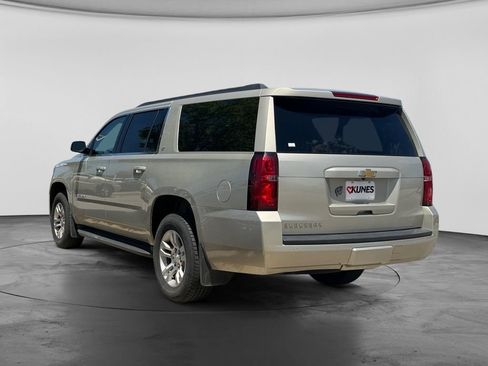 Used 2016 Chevrolet Suburban LT w/ Luxury Package AWD/4WD image 7