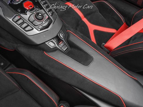 Used 2016 Lamborghini Aventador LP 750-4 Superveloce AWD/4WD image 18