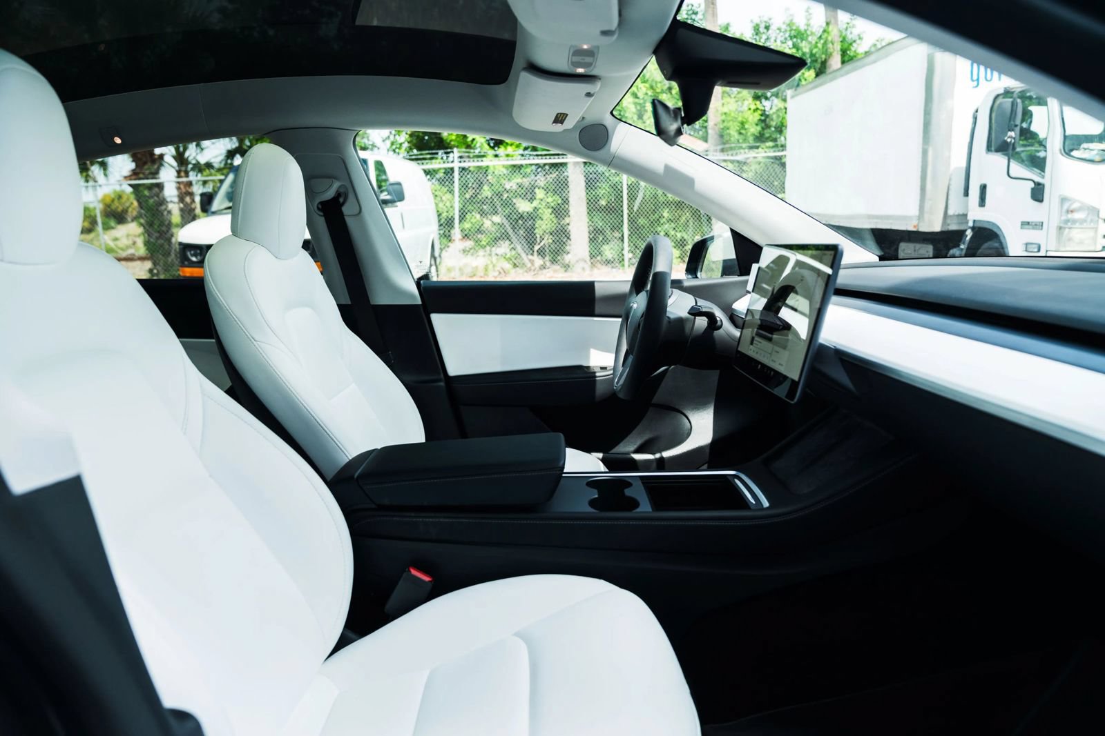 Used 2022 Tesla Model Y Performance AWD/4WD image 35