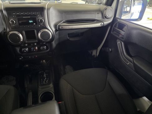 Used 2014 Jeep Wrangler Sport image 19