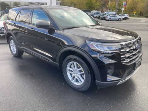 New 2026 Ford Explorer Active image 4