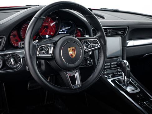 Certified 2019 Porsche 911 Carrera 4S image 18