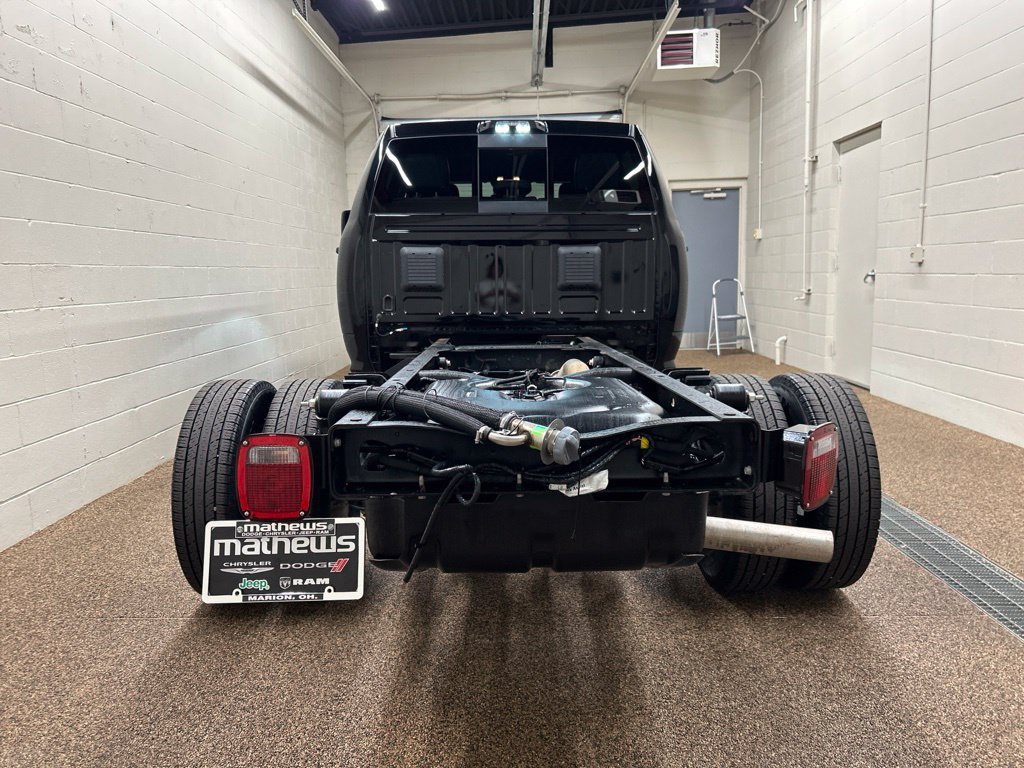 Used 2025 RAM 3500 Tradesman AWD/4WD image 3