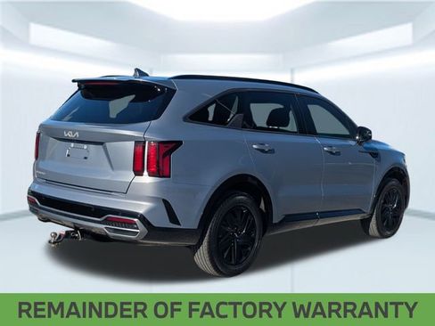 Used 2023 Kia Sorento S w/ Panoramic Sunroof Package image 7